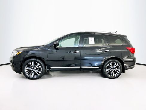 Used 2017 Nissan Pathfinder Platinum w/ Family Entertainment Package image 4