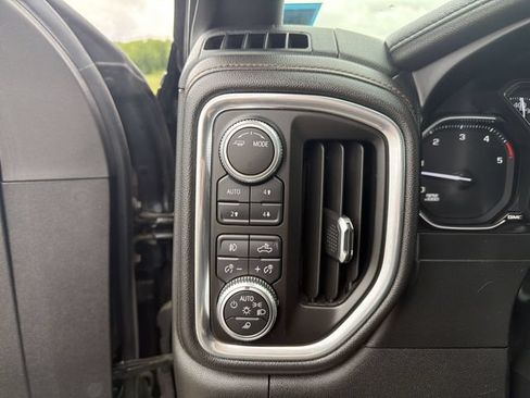 Used 2020 GMC Sierra 2500 AT4 w/ AT4 Premium Package AWD/4WD image 18