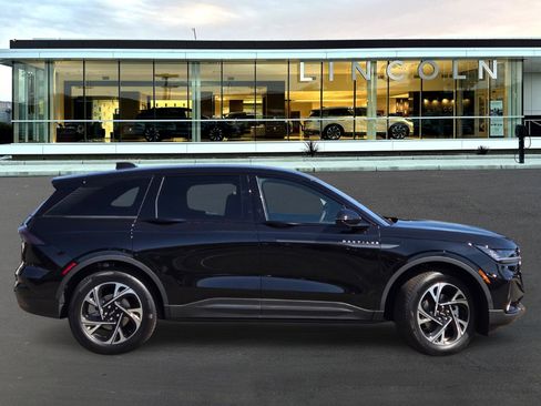 New 2025 Lincoln Nautilus Premier w/ Jet Appearance Package image 3