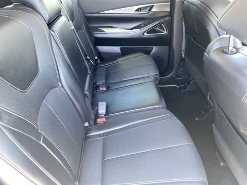 Certified 2026 INFINITI QX60 Luxe w/ Cargo Package FWD image 12