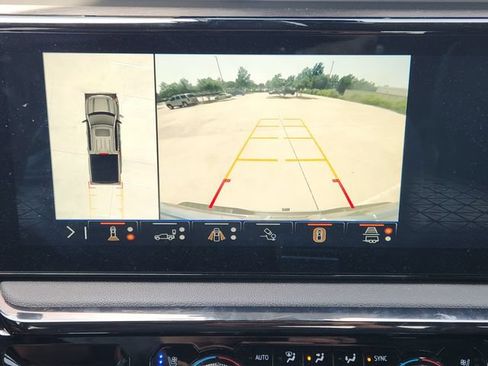 Used 2024 GMC Sierra 1500 AT4 w/ Technology Package AWD/4WD image 15