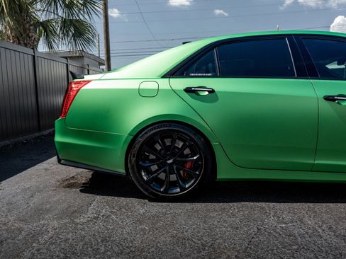 Used 2019 Cadillac CTS V w/ Luxury Package RWD image 11