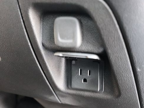 Used 2018 Chevrolet Silverado 1500 LT w/ All Star Edition image 33