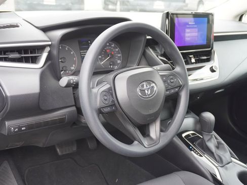 Used 2024 Toyota Corolla LE image 7
