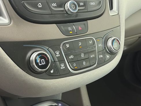 Used 2022 Chevrolet Malibu LT FWD image 21