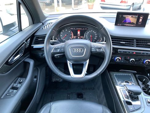 Used 2019 Audi Q7 3.0T Premium w/ Towing Package AWD/4WD image 11