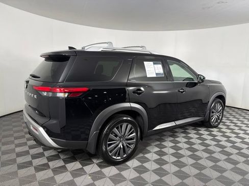 Certified 2025 Nissan Pathfinder SL w/ SL Premium Package FWD image 12