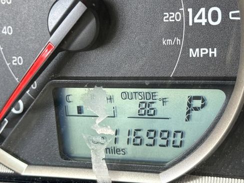 Used 2015 Toyota RAV4 LE AWD/4WD image 22