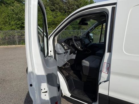 Used 2019 Ford Transit 150 130 Low Roof RWD image 23