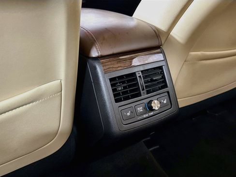 Used 2013 Toyota Avalon Limited FWD image 35