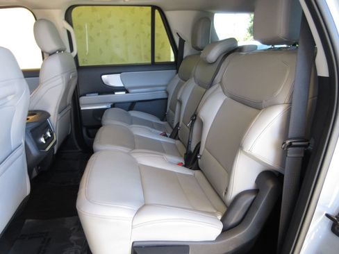 Certified 2025 Ford Expedition Max Active AWD/4WD image 23