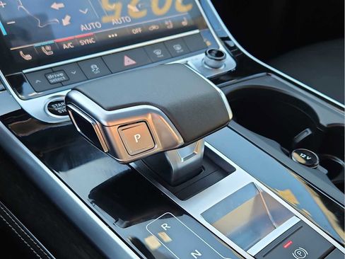 Certified 2025 Audi Q7 2.0T Premium Plus w/ Premium Plus Package AWD/4WD image 31