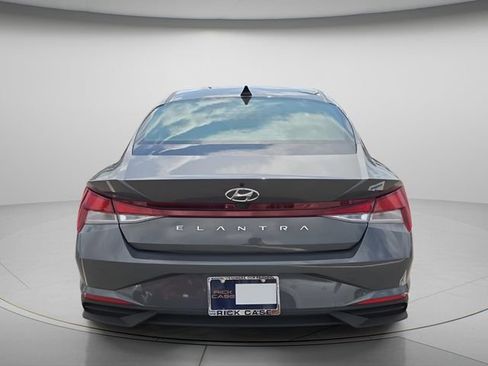 Certified 2023 Hyundai Elantra SEL w/ Cargo Package FWD image 5