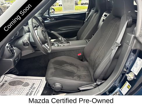 Used 2025 MAZDA MX-5 Miata Club w/ Appearance Package RWD image 11