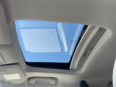 New 2025 Ford Maverick XLT w/ XLT Luxury Package image 21