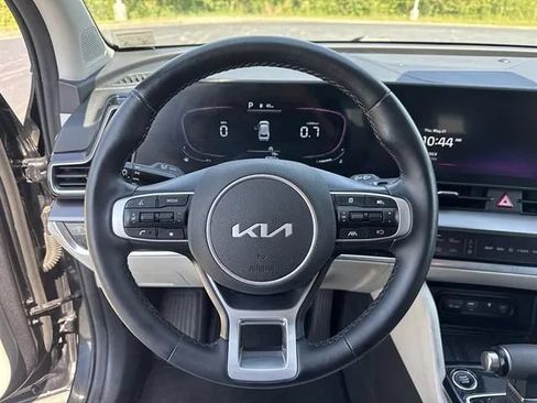 Certified 2023 Kia Sportage EX AWD/4WD image 10