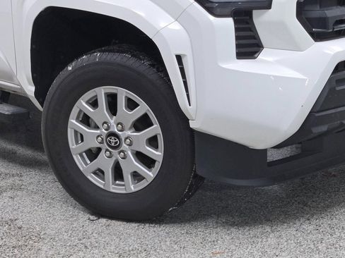 Used 2025 Toyota Tacoma SR image 3