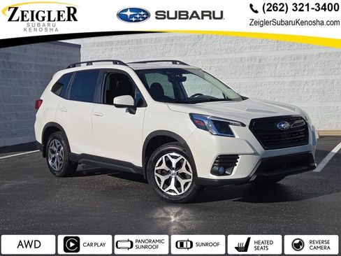 Used 2023 Subaru Forester Premium image 1