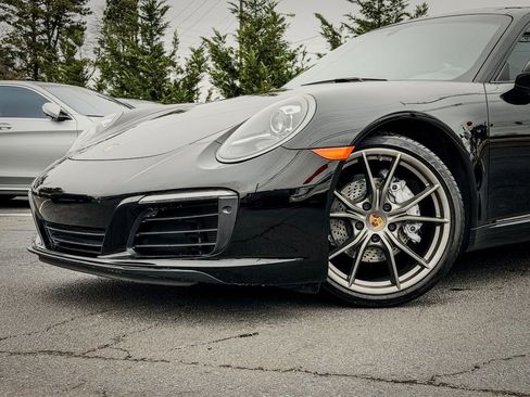 Used 2019 Porsche 911 Carrera image 3
