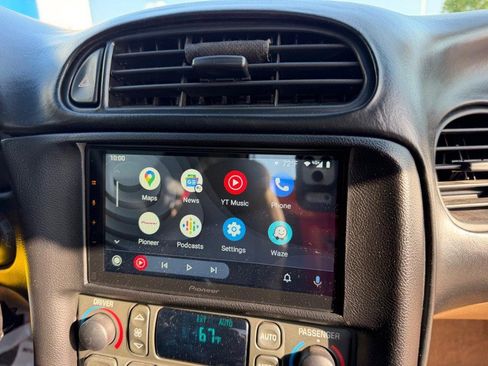 Used 2003 Chevrolet Corvette Convertible w/ Preferred Equipment Group1 RWD image 9