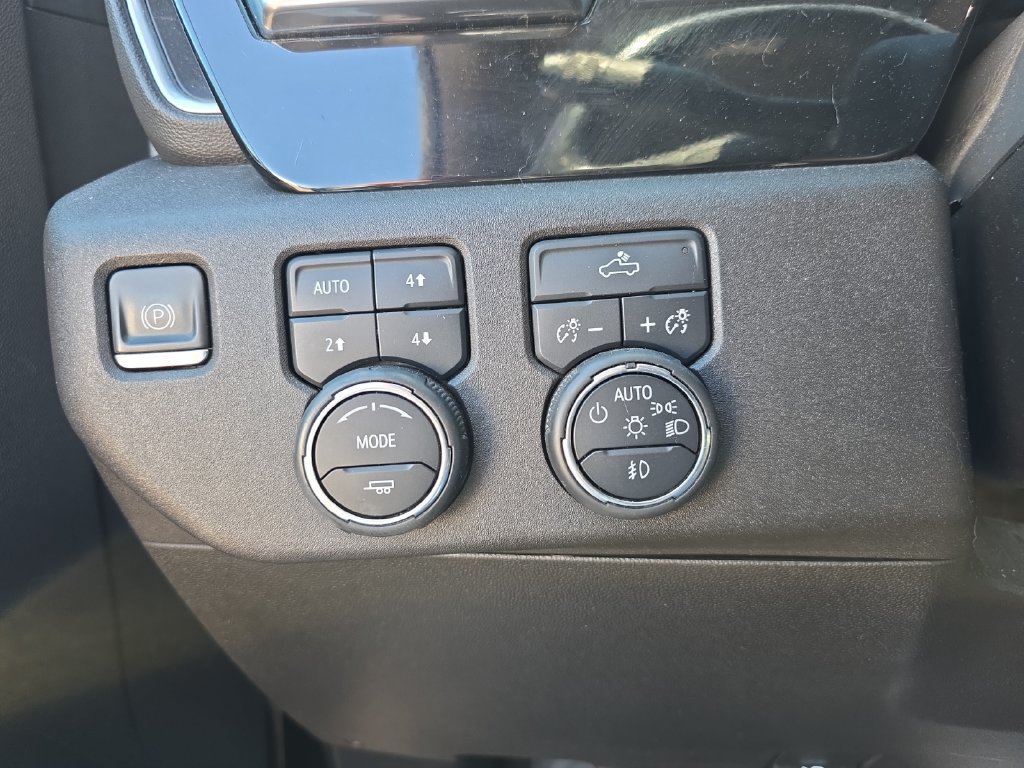 Used 2022 Chevrolet Silverado 1500 RST w/ Z71 Off-Road Package AWD/4WD image 20