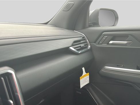 New 2026 GMC Acadia Elevation w/ Elevation Premium Package AWD/4WD image 11