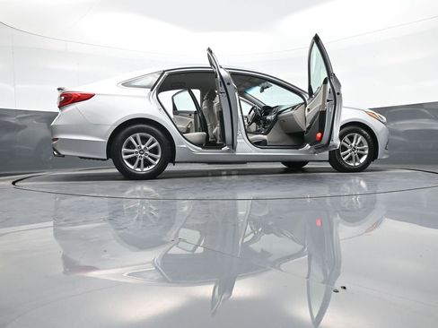 Used 2017 Hyundai Sonata SE image 47
