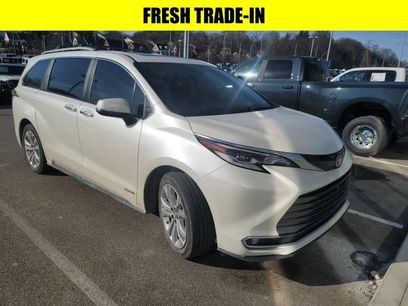 Used 2021 Toyota Sienna Platinum