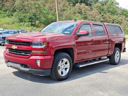 Used 2018 Chevrolet Silverado 1500 LT w/ All Star Edition AWD/4WD image 3