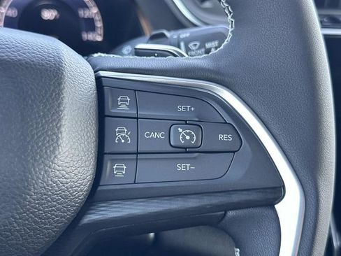 New 2025 Jeep Grand Cherokee L Laredo w/ Luxury Tech Group I image 31