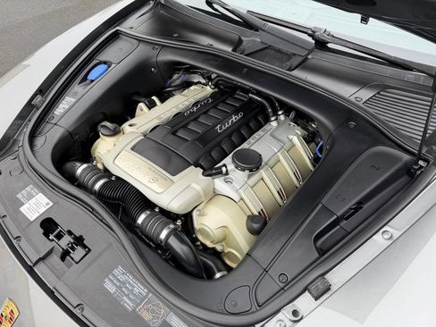 Used 2008 Porsche Cayenne Turbo image 33