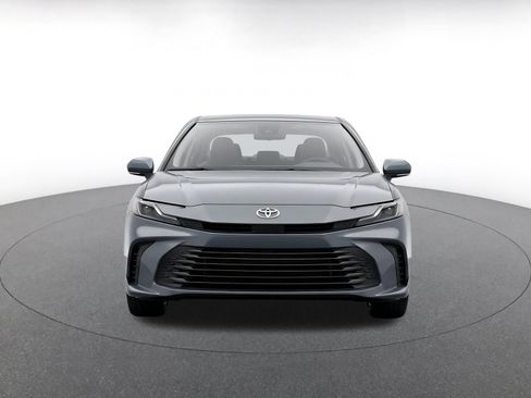 Used 2026 Toyota Camry SE FWD image 2