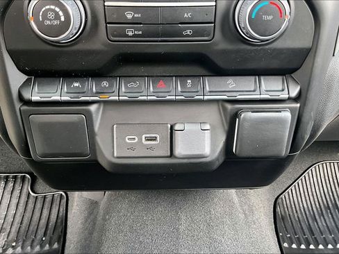 Used 2022 Chevrolet Silverado 1500 Custom Trail Boss AWD/4WD image 16