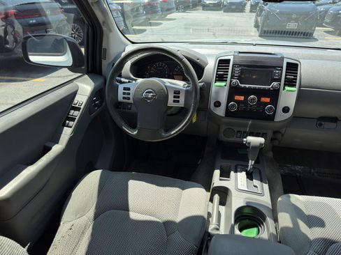 Used 2016 Nissan Frontier SV w/ SV Value Truck Package RWD image 28
