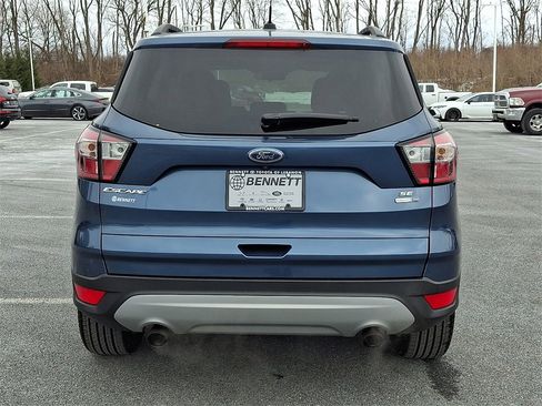 Used 2018 Ford Escape SE image 5