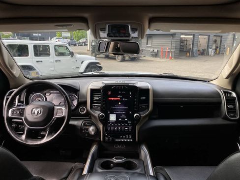Used 2020 RAM 1500 Laramie AWD/4WD image 13