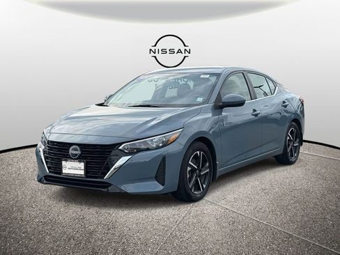 Certified 2025 Nissan Sentra SV image 4