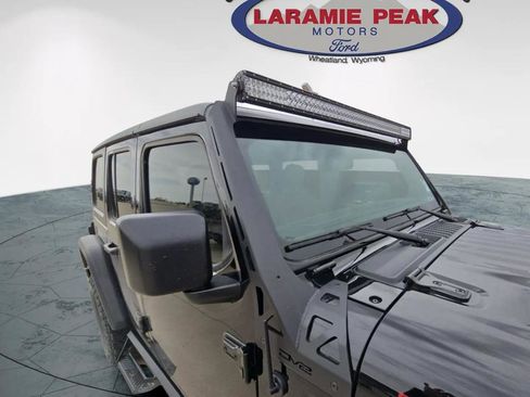 Used 2023 Jeep Wrangler Unlimited Rubicon w/ LED Lighting Group AWD/4WD image 9