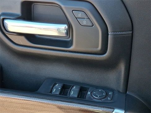 Used 2021 Chevrolet Silverado 1500 RST image 22
