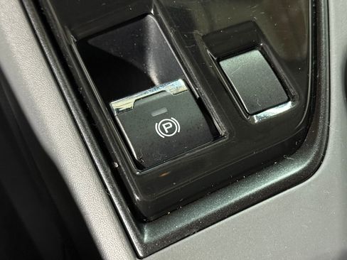 Used 2024 Subaru Crosstrek 2.5i Limited image 30