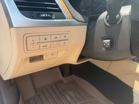 Used 2018 Genesis G80 5.0 Ultimate RWD image 8