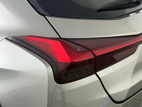 Used 2021 Lexus UX 200 w/ Premium Package FWD image 13