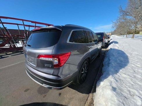 Used 2022 Honda Pilot Touring image 4