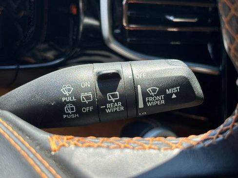Used 2022 Jeep Grand Wagoneer Series III w/ Rear Seat Video Group 1 AWD/4WD image 36