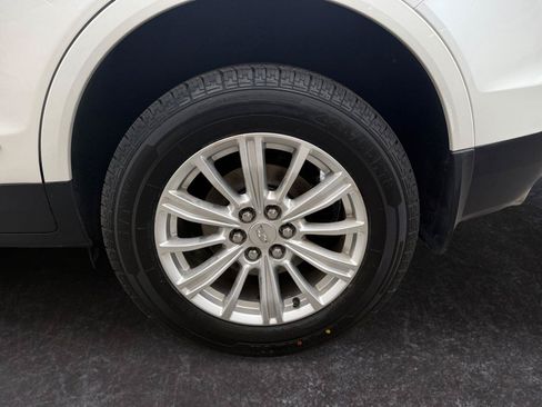 Used 2022 Cadillac XT5 Luxury w/ LPO, Floor Liner Package AWD/4WD image 27