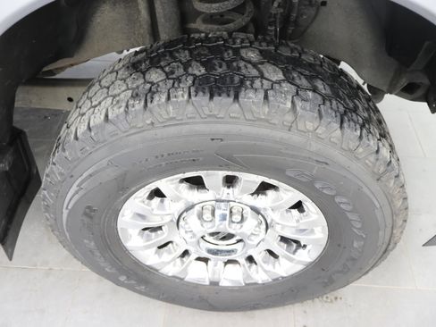 Used 2022 Ford F250 Lariat w/ Chrome Package AWD/4WD image 3