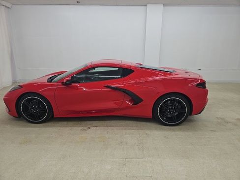 Used 2024 Chevrolet Corvette Stingray Preferred Cpe w/ 2LT image 16