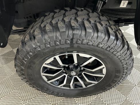 Used 2021 Toyota Tacoma TRD Sport w/ TRD Premium Sport Package image 11