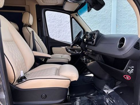 Used 2023 Mercedes-Benz Sprinter 3500 w/ Parking Package image 26