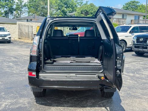 Used 2016 Lexus GX 460 w/ Premium Package AWD/4WD image 40